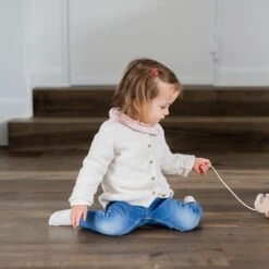 Kindsgut Holz-Ziehtier In Nashorn-Design -Pinolino shop kindsgut holz ziehtier in nashorn design 2